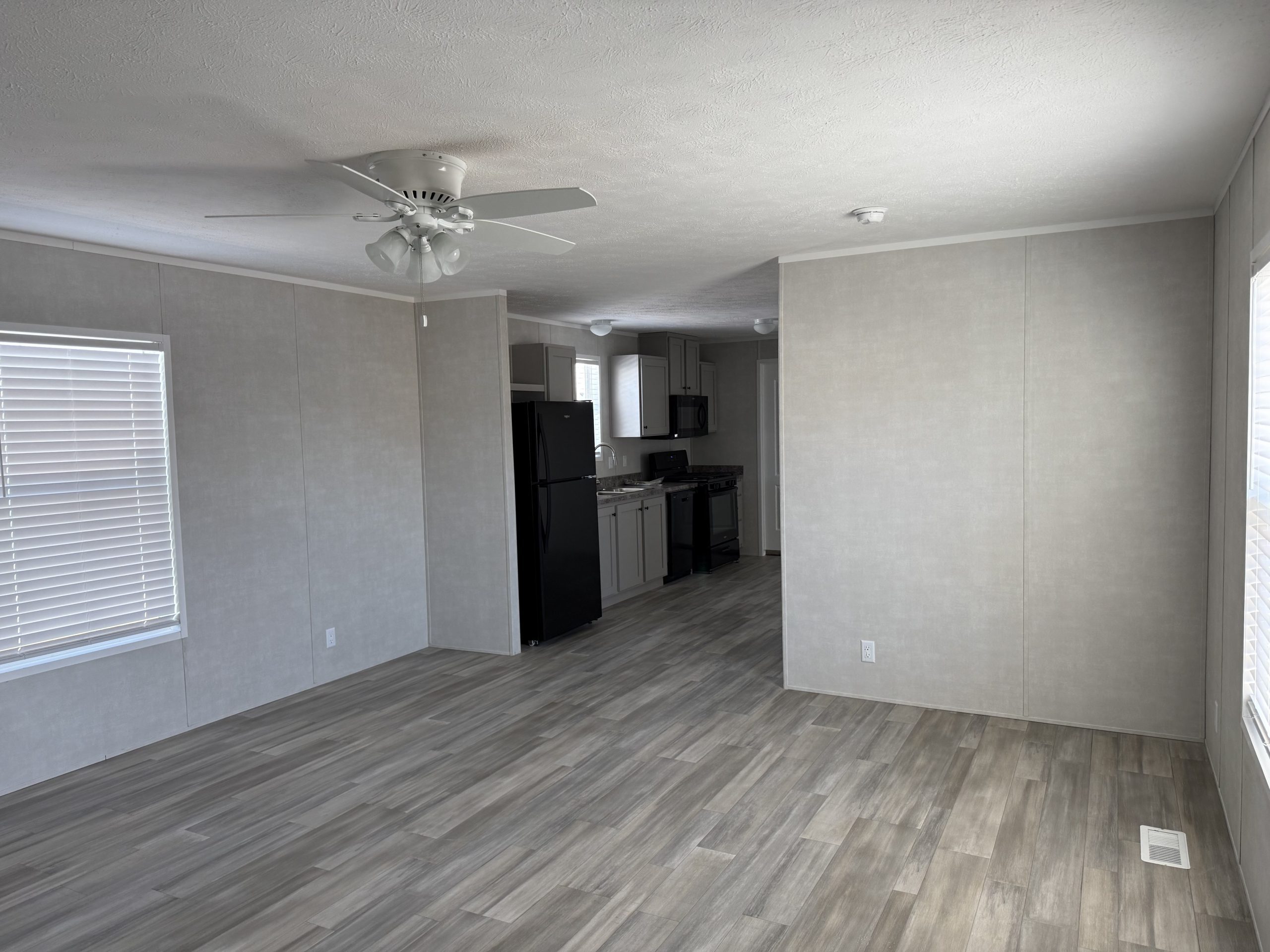 Lot 76 inside 3